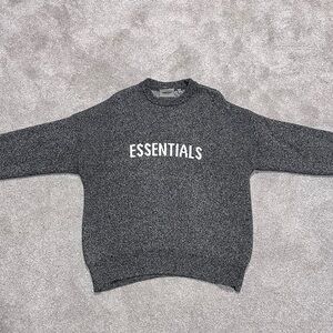 Essential knit crewneck